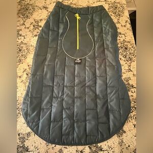 NWOT Kurgo XL Dog Coat Reversible with Playful Design